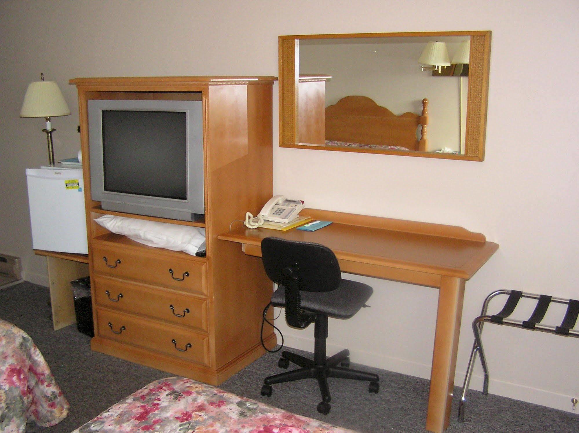 La Roma Motel Edmundston Dış mekan fotoğraf